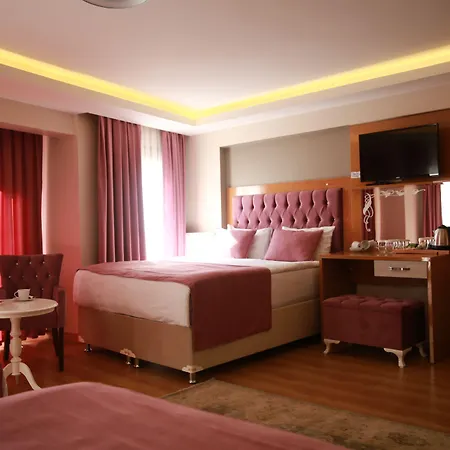 Black Tulip Hotel 4*