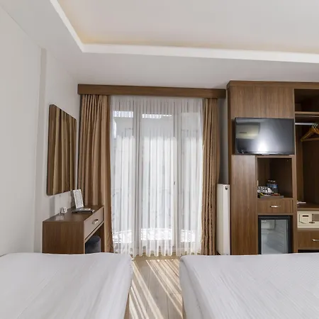 Black Tulip Hotel 4*