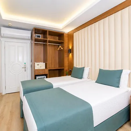 Hotell Black Tulip 4*