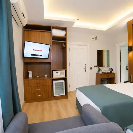 Hotell Black Tulip 4*