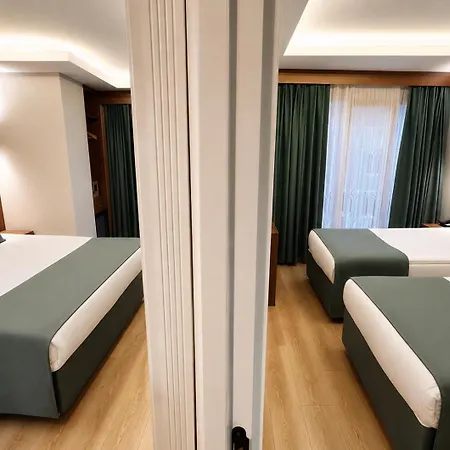 Hotell Black Tulip 4*