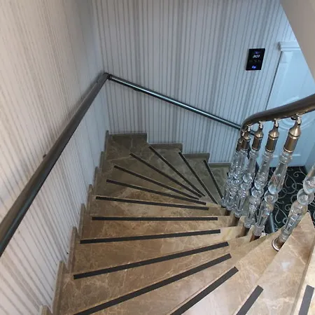 Hotel Black Tulip 4*