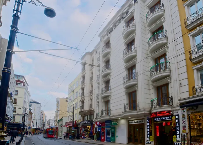 Hotell Black Tulip 4*