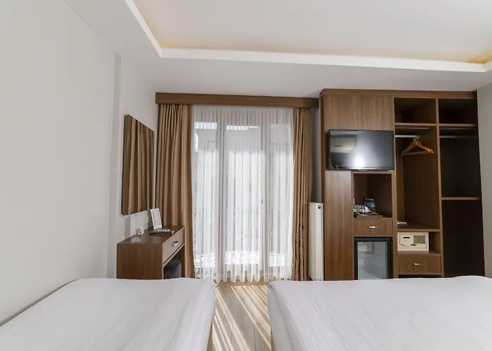 Black Tulip Hotell 4*