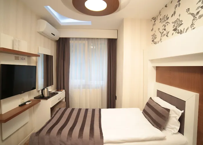 ブラック チューリップ イスタンブール